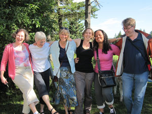 The six writers who attended the Seaside Writing Retreat & Workshop - August 2010